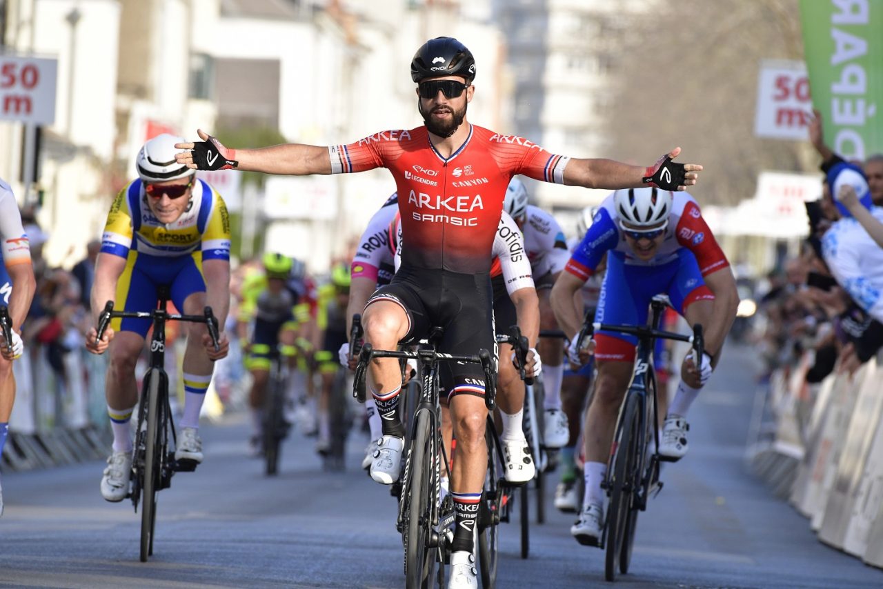 Roue Tourangelle: Bouhanni devant Coquard