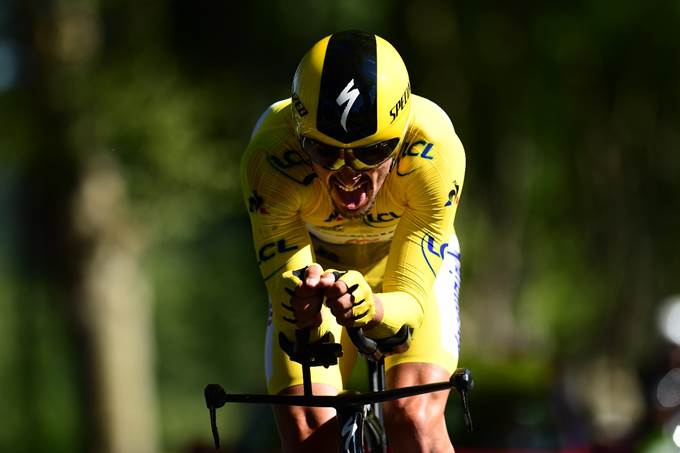 Tour de France # 13: Alaphilippe honore son maillot jaune