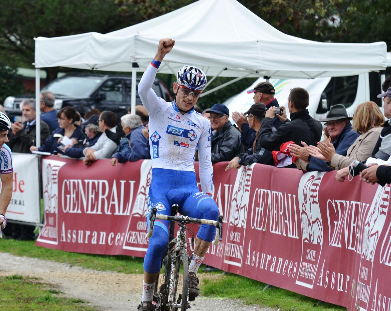 Cyclo-Cross de Cenon (33) : Chainel devant Labbe 