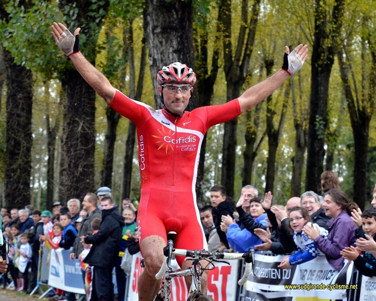 Cyclo-Cross de Saint-Macaire (33) : Labbe devant Chainel  