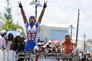 Guadeloupe : Chacon s'impose au sprint  Baie-Mahault
