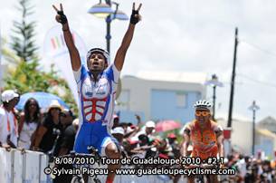Guadeloupe : Chacon s'impose au sprint  Baie-Mahault