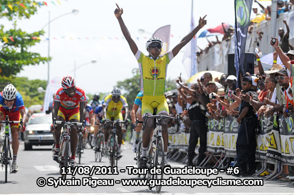 Tour de Guadeloupe 2011 : Lanclume au sprint au Gosier. Carne toujours leader.