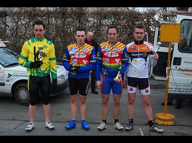 Doubl d'Erdre et Loire Cyclisme sur l'Interclubs d'Ancenis (44) 