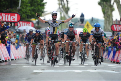 Tour de France 11e Etape : Cavendish sous le dluge.                 