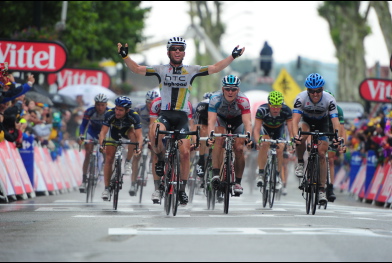Tour de France 11e Etape : Cavendish sous le dluge.                 