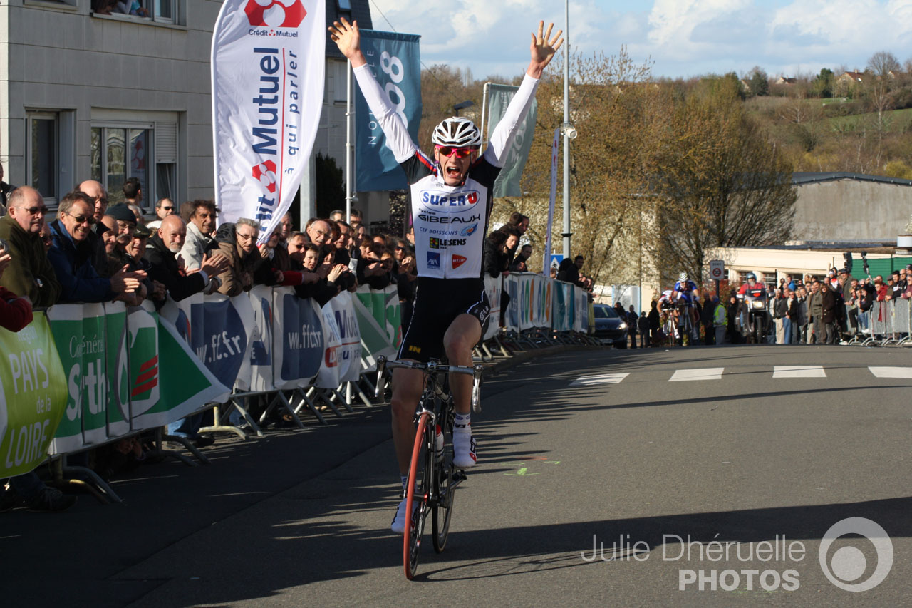 Mathieu Desniou s'impose sur la Coulainaise (72)