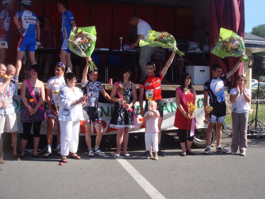 Trophe des Landes de Lanvaux  Trdion (56) : Les bouquets pour Le Foll et Cam 