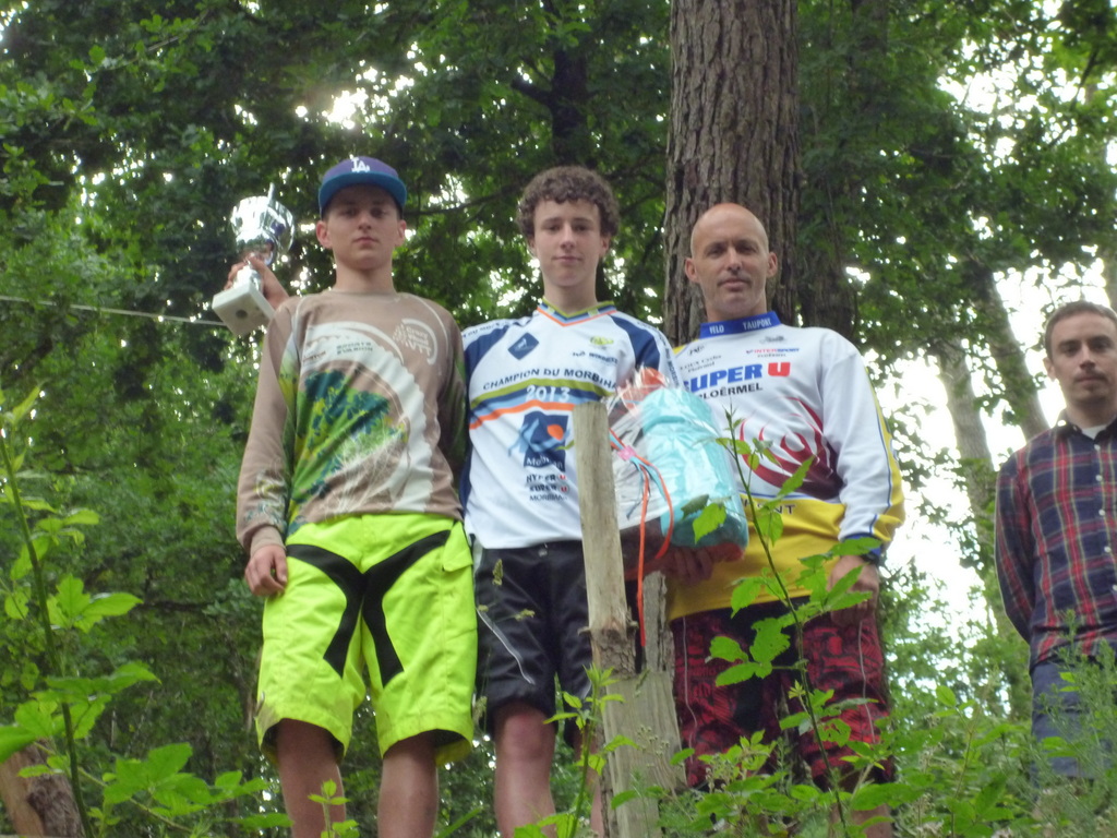 Championnat du Morbihan de Descente VTT aux Fougerts : les champions sont ... 