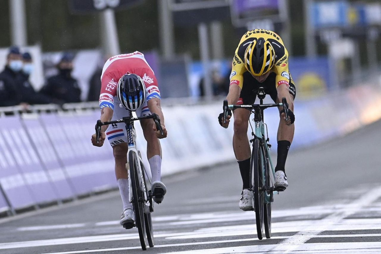 Tour des Flandres: les fleurs pour VDP, le pltre pour Alaphilippe