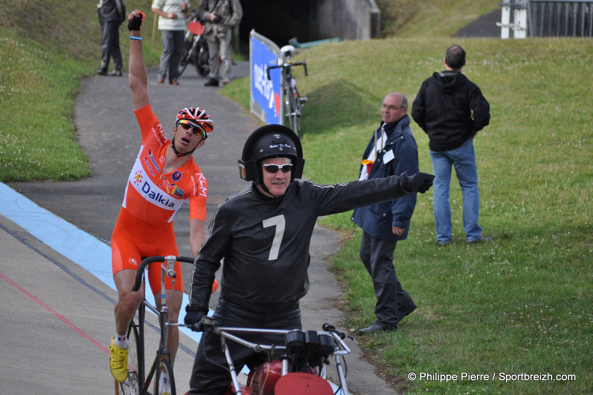 Championnat de France de Demi-Fond : Daeninck titr.