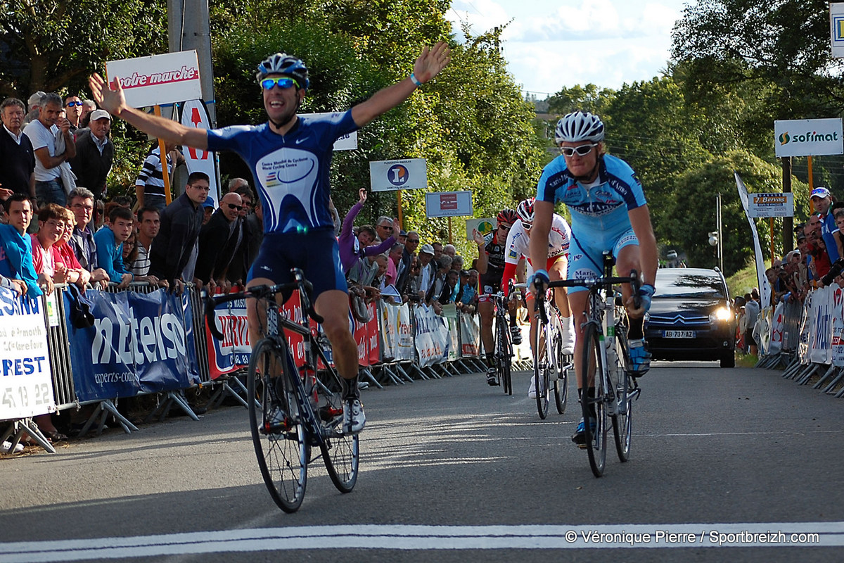 Ronde Finistrienne #4: un Argentin au sommet du Bechec.