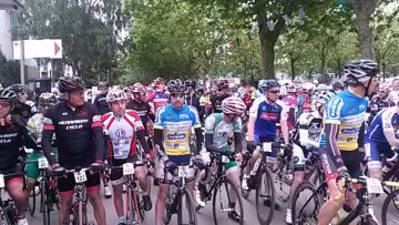  11me Bernard Hinault: 1500 participants au dpart 