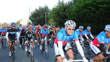 Saint Denoual (22) : Pdalez, Marchez Contre le Cancer remise du chque.