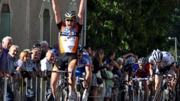 Saint-Yves Bubry (56) : les bouquets pour Henry et Abadie