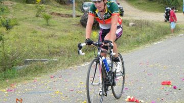 Tour de Nouvelle Caldonie # 8 : Poulizac gagne et endosse le maillot de leader  