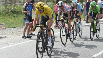 17e tape: Froome tient bon / Roglic gagne