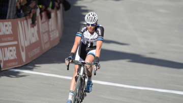 Strade Bianche : Kwiatkowski en solo / Barguil 8me