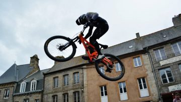 DH urbaine de Moncontour (22): l'cole de vtt du Li au top 