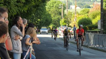 Noyal-Pontivy (56) : Le Barbier devant Ruelland