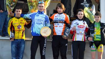 Noyal-Pontivy (56) : les bouquet pour Le Capitaine et Kervily 