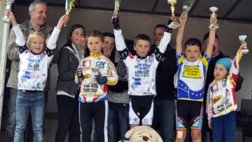 Saint-Thuriau (56) : les Bouquets pour Madouas et Grard