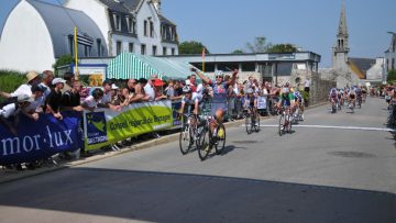 Tour International Fminin de Bretagne # 4 : Fournier au sprint / Le gnral pour Cordon 