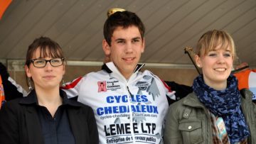 Languidic (56) : les bouquets pour Denis, Leblanc et Janvier 