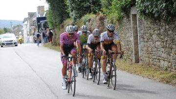 La Route des Mgalithes : Le Vigouroux au sprint 