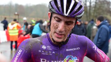 Championnats de Bretagne de cyclo-cross. Clment Alleno :  Je ne vais tout de mme pas freiner pour une victoire ! 