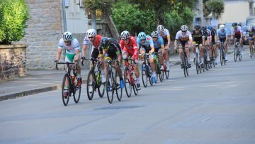 Saint-Men-le-Grand (35): Guyot devant Rondeau