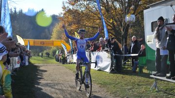Challenge rgional de cyclo-cross Espoirs et juniors : Priou l'emporte