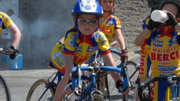 L'Ecole de Cyclisme du CC Moncontour  l'honneur lors du Grand Prix de la Pentecte  