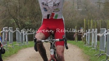 Cyclo-Cross de Chartres-de-Bretagne (35) : Roussel devant Le Quau