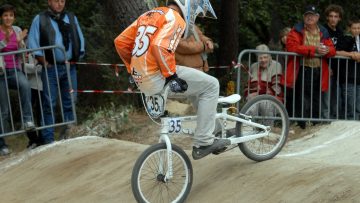 Un pilote pas comme les autres au BMX de Theix