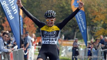 Cyclo-Cross de Questembert (56) : Le Bouedec devant Le Quau