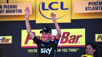 10e tape : Froome imprial