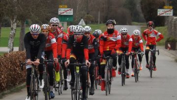 Les juniors du VC Pays de Loudac en stage 