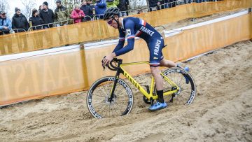 Coxyde: Van der Poel survole