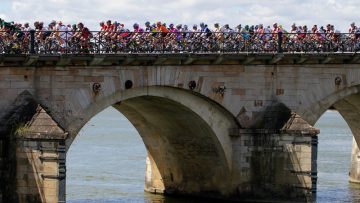 TDF : Voeckler le plus malin  Bellegarde-sur-Valserine 