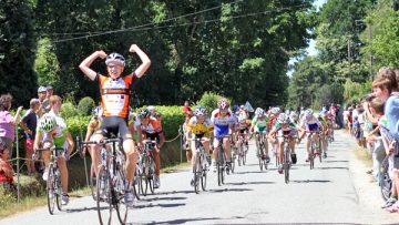 Trophe des Trois Communes"  Guillac: Le Lavandier devant Jamet 